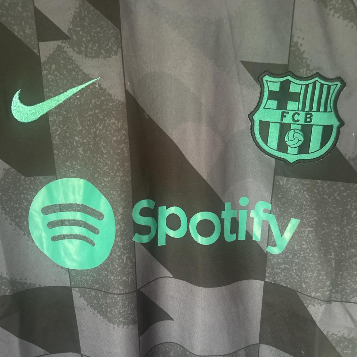 FC Barcelona Training Kit. - Image 2