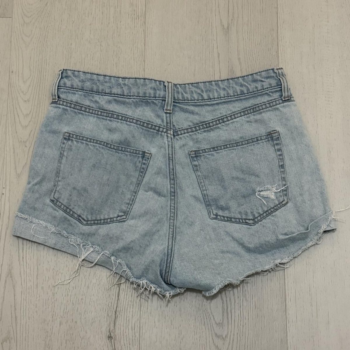 H&M Women's Blue Shorts - Image 2
