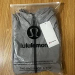 Lululemon Men's Grey Jacket - Image 3