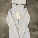 Lululemon Women's Grey set - Image 3