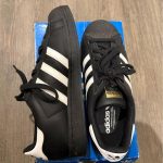 Adidas  Superstar men's Black Trainers - Image 3