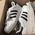 Adidas  Superstar men's White Trainers
