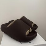 Yeezy Men's Brown Slides - Image 2