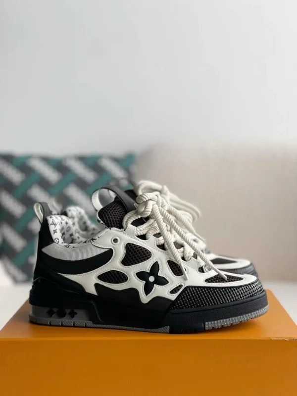 Louis Vuitton  Skate Black & White Sneaker